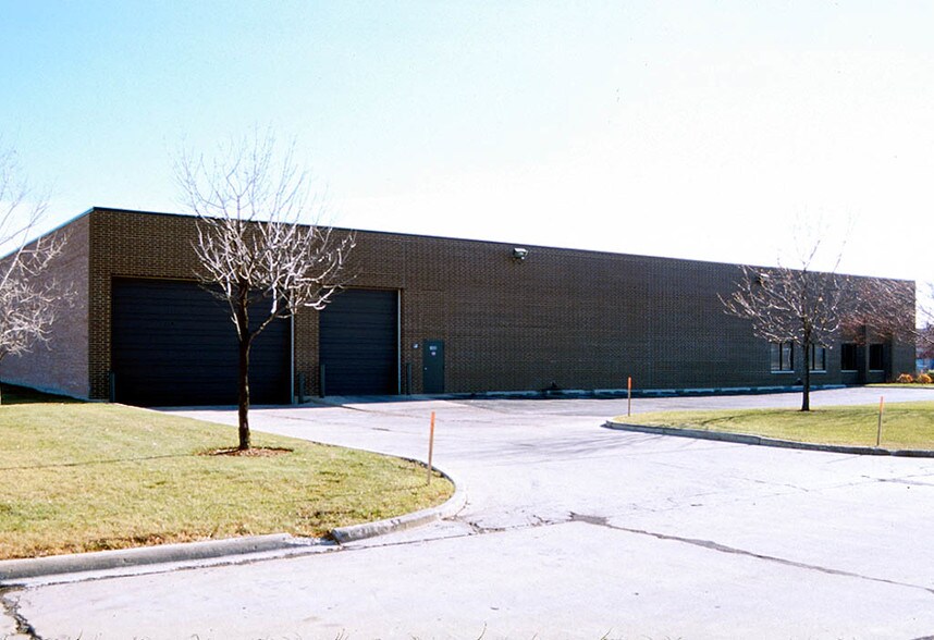 More Photos Of 1000 Remington Rd, Schaumburg Warehouse For Lease