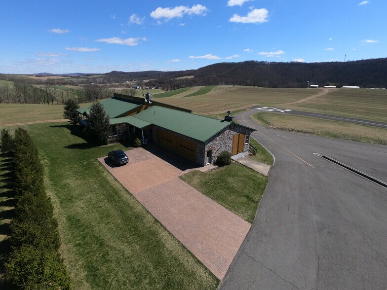 More Photos Of 600 Airport Dr, Mifflintown Flex For Sale
