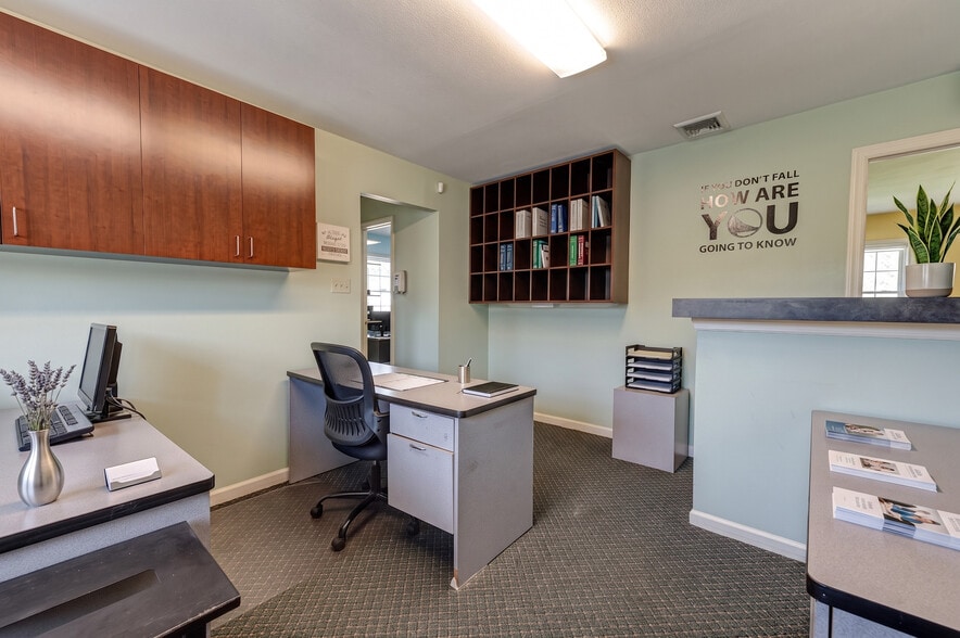 More Photos Of 3250 Sunrise Hwy, Islip Terrace Medical For Sale
