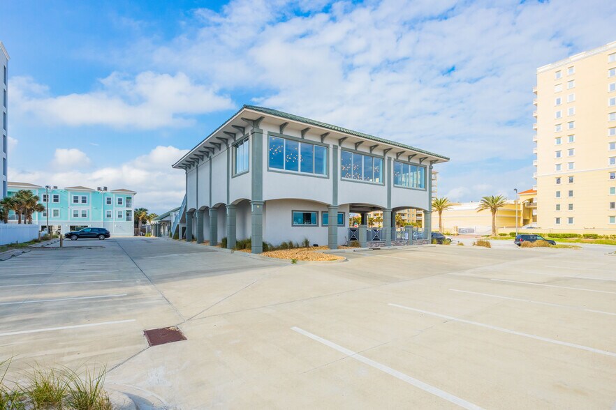 More Photos Of 831 N 1st St, Jacksonville Beach General Retail For Sale