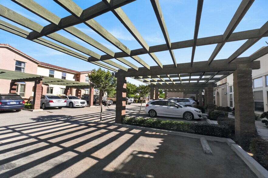More Photos Of 1073 N Ventura Ave, Ventura Storefront Retail Residential For Sale