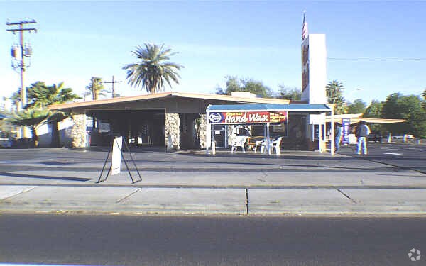 Primary Photo Of 232 E McDowell Rd, Phoenix Carwash For Lease