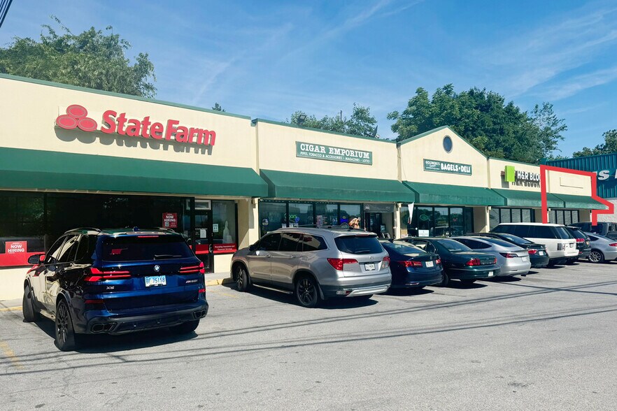 Primary Photo Of 777 Central Park Ave, Yonkers General Retail For Lease
