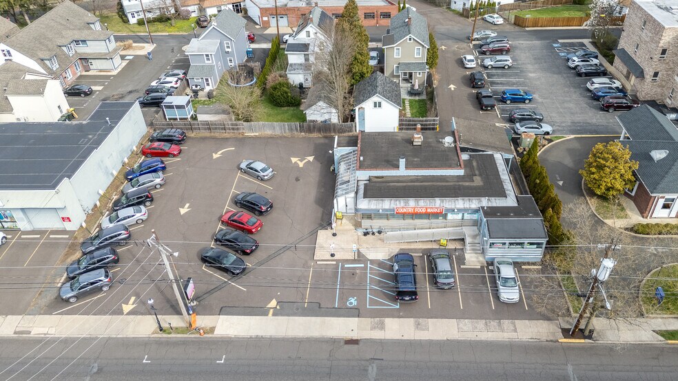 More Photos Of 203 W State St, Doylestown General Retail For Sale