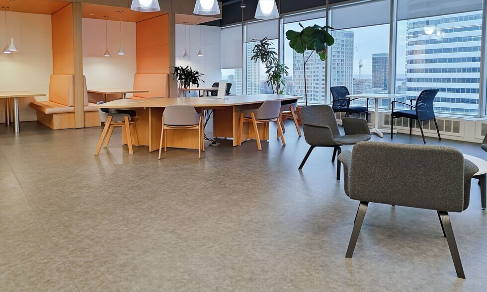 More Photos Of 1 Dundas St W, Toronto Coworking Space