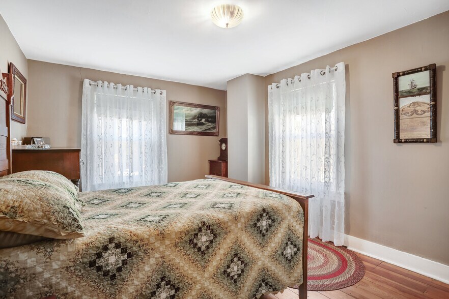 More Photos Of 104 N Main St, Boonsboro Apartments For Sale