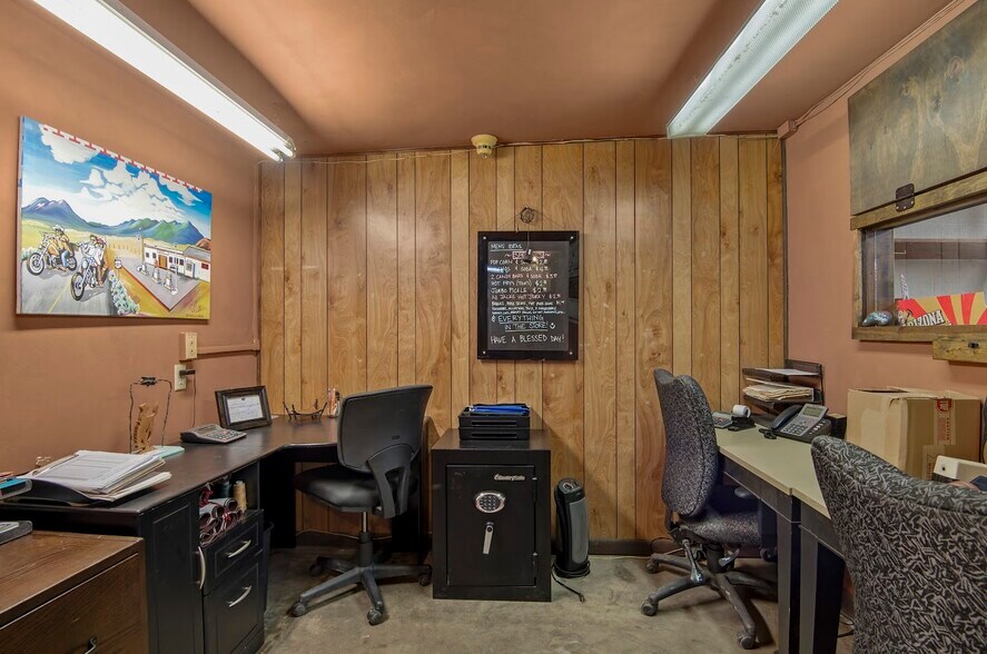 More Photos Of 31926 N US Highway 89, Flagstaff Convenience Store For Sale