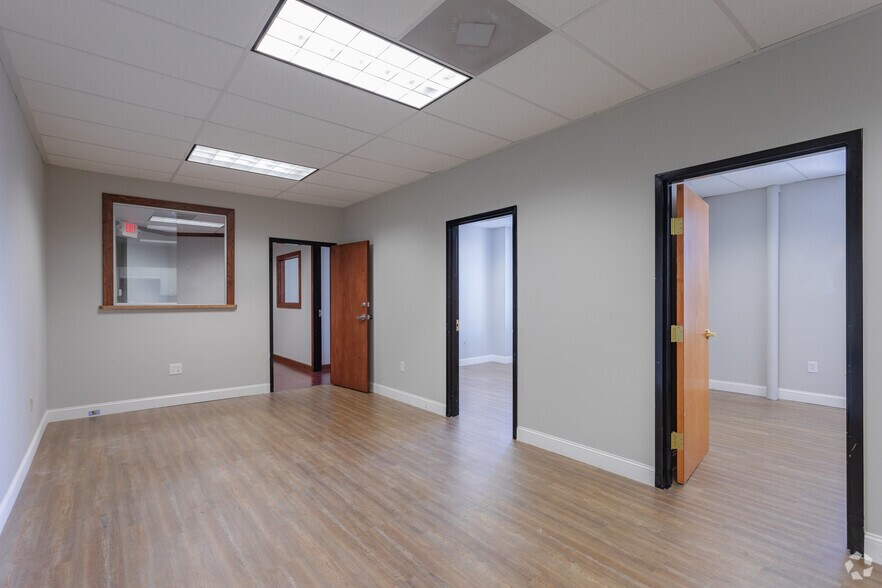 More Photos Of 2000 Sam Rittenberg Blvd, Charleston Office For Lease