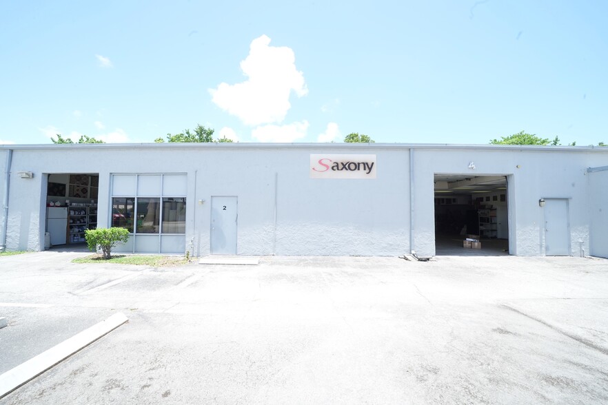 Primary Photo Of 1848 Aragon Ave, Lake Worth Light Manufacturing For Lease