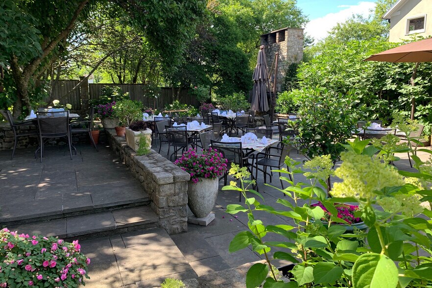 More Photos Of 4244 Loudoun Ave, The Plains Restaurant For Sale