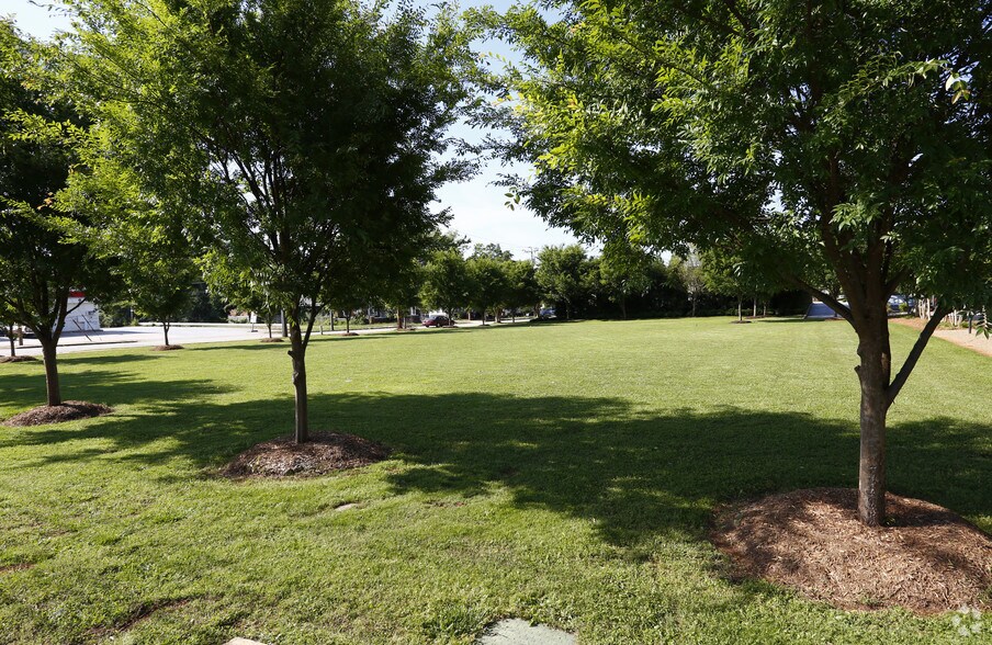 More Photos Of 607 Pendleton St, Greenville Office For Lease