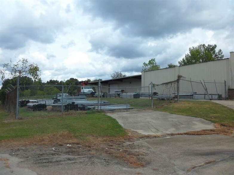 3924 W Northside Dr, Jackson, MS 39209 Retail For Lease