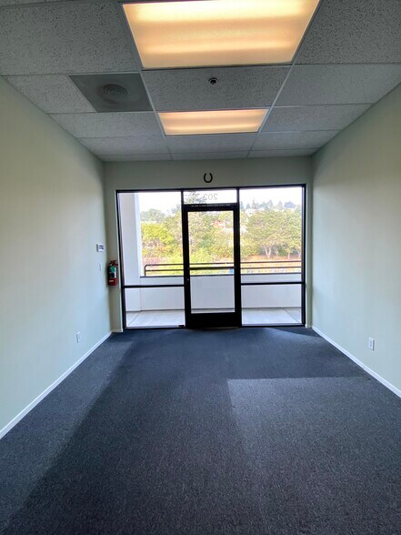 More Photos Of 7010 Soquel Dr, Aptos Office For Lease