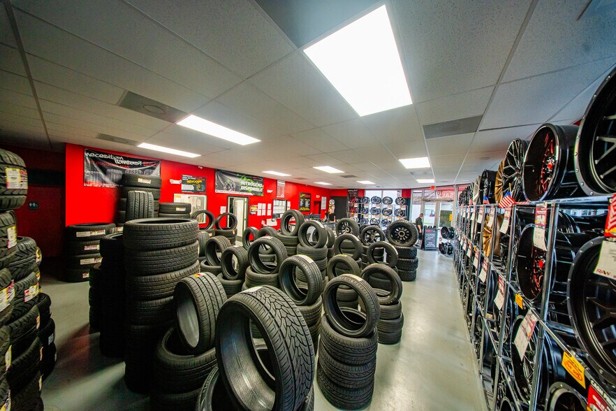 More Photos Of 101 NW 27th Ave, Miami Auto Repair For Sale