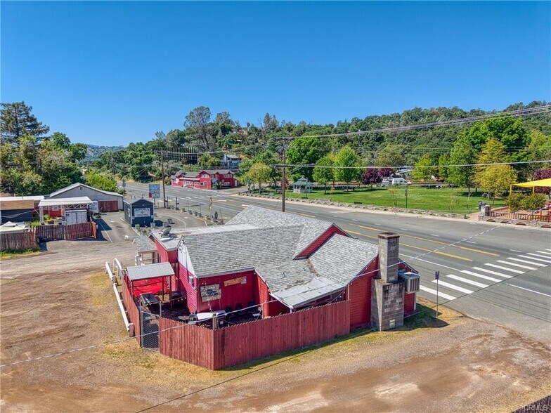 More Photos Of 12613 E Highway 20, Clearlake Oaks General Retail For Sale