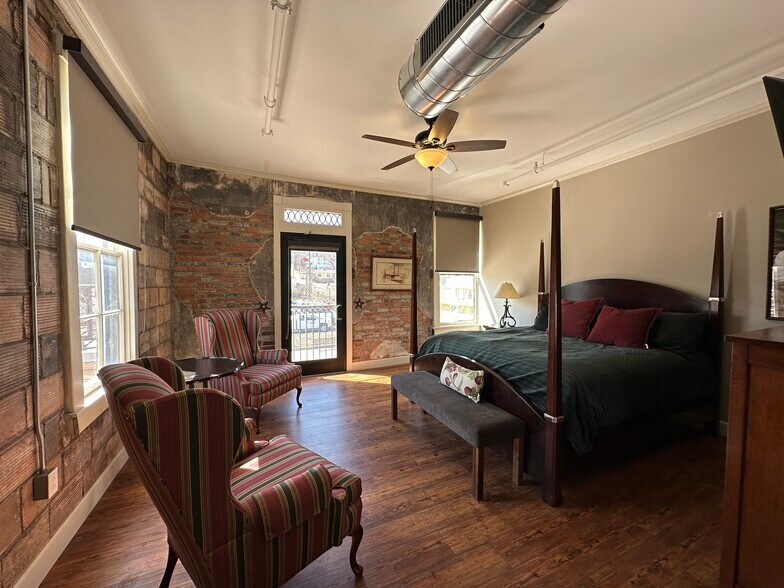 More Photos Of 408-422 N Main St, Hannibal Restaurant For Sale