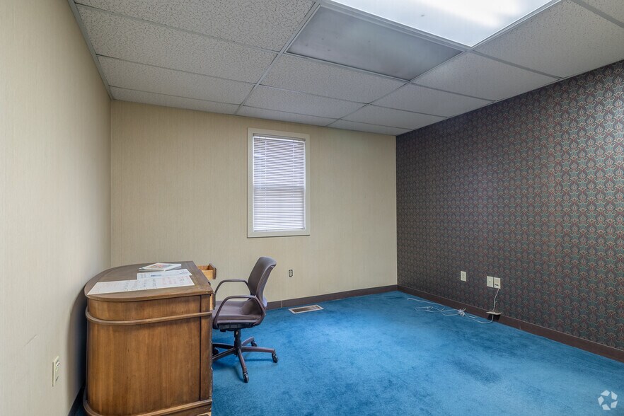 More Photos Of 754 S Cleveland Ave, Mogadore Medical For Sale