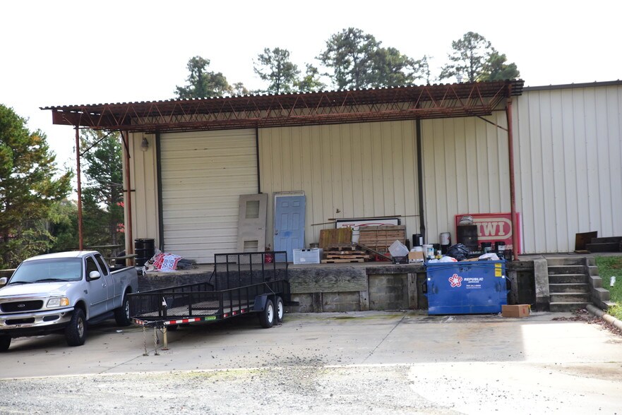 More Photos Of 1327-2000 Aj Tucker Loop, Midland Showroom For Lease