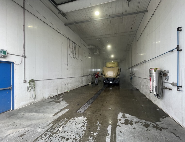 More Photos Of 30 Clover Dr, Rosser Service For Sale