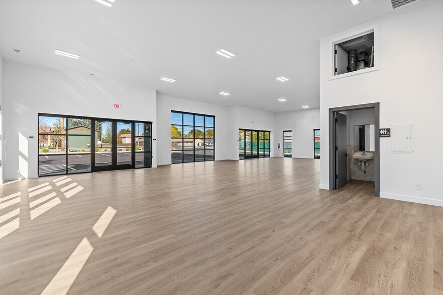 More Photos Of 9409 Aerial cir, Hayden Flex For Lease