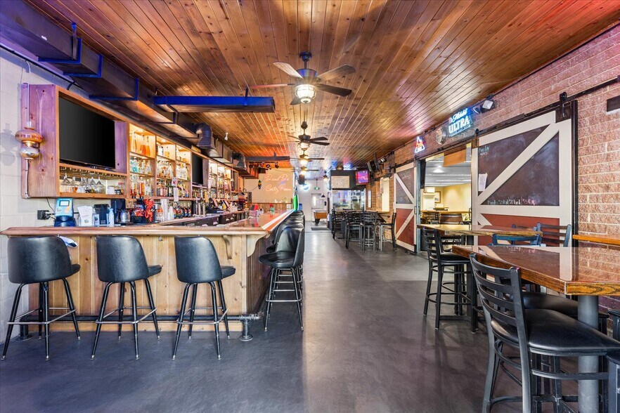 More Photos Of 315 5th St, Marysville Loft Creative Space For Sale