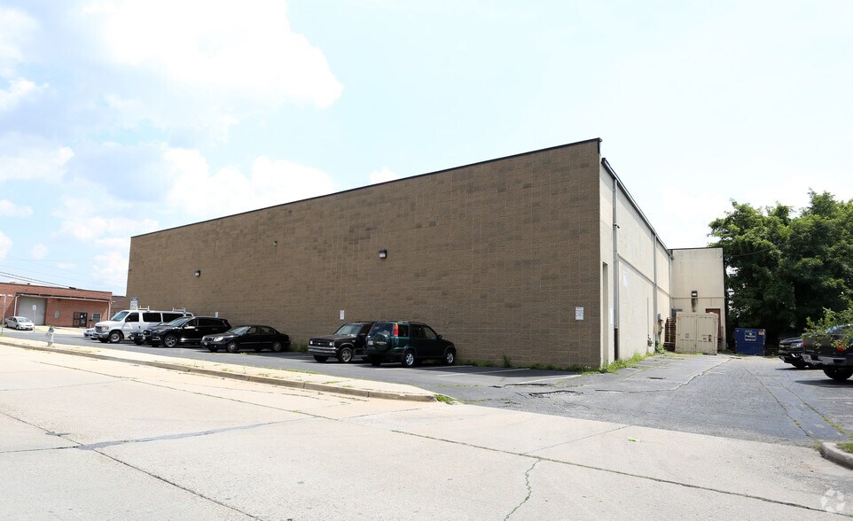 More Photos Of 10758-10768 Tucker St, Beltsville Warehouse For Lease