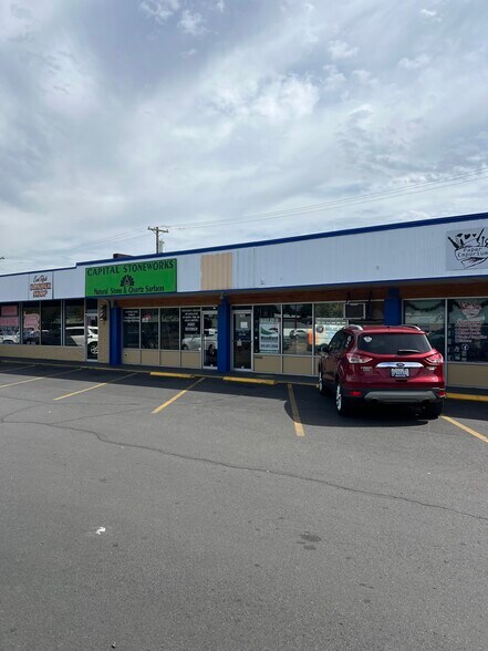 More Photos Of 1008-1048 14th Ave, Longview Storefront Retail Office For Sale
