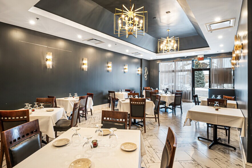 More Photos Of 40W188 Campton Crossings Dr, St Charles Restaurant For Sale