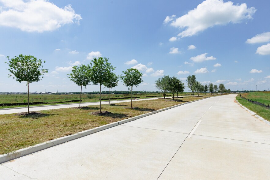 More Photos Of US 290 @ FM 362, Waller Land For Sale