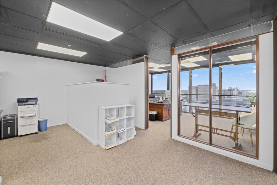 More Photos Of 233 E Bay St, Jacksonville Office For Sale