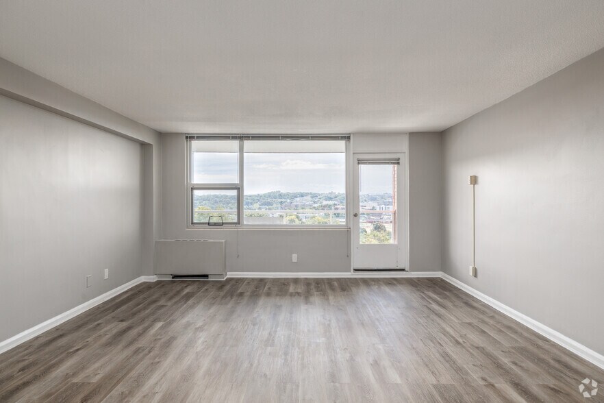 More Photos Of 770 James St, Syracuse Apartments For Sale