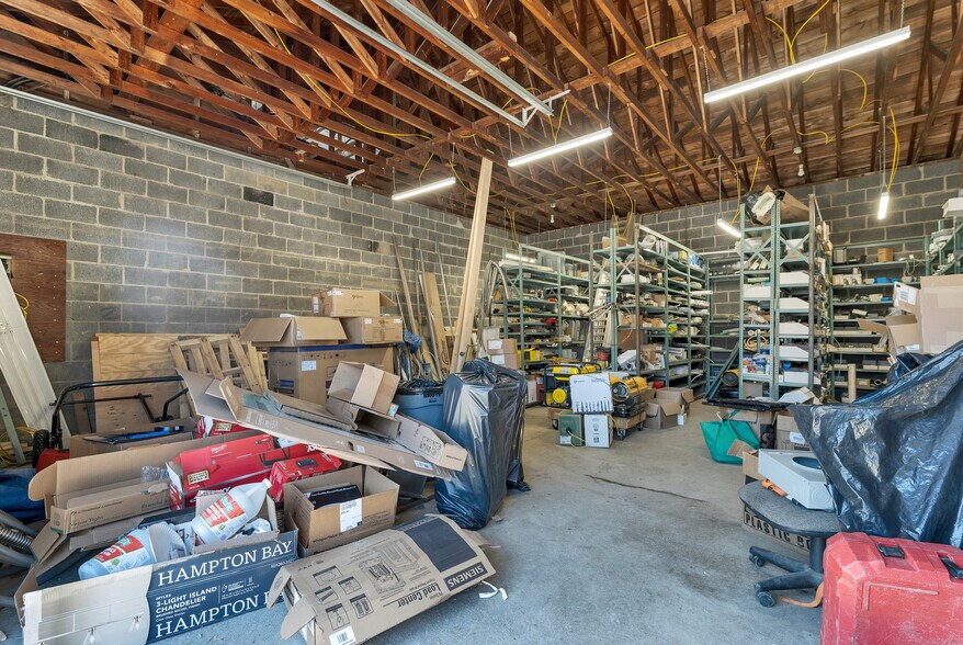 More Photos Of 55 Maynesboro St, Berlin Industrial For Sale