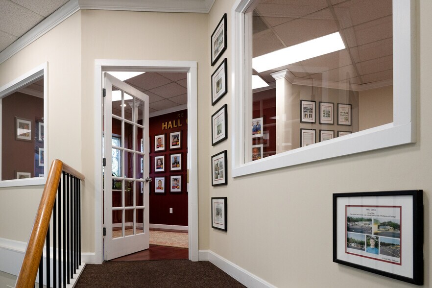 More Photos Of 100 Weymouth St, Rockland Warehouse For Lease