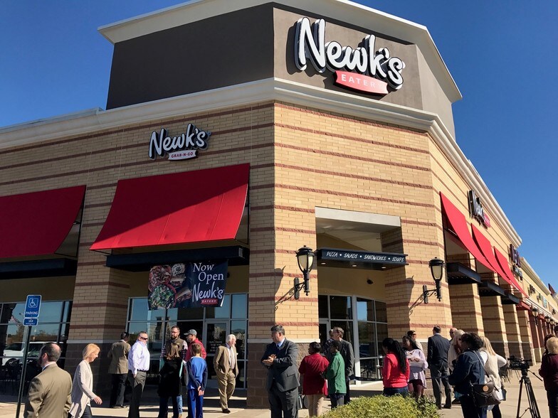 More Photos Of 103 S Frontage Rd, Meridian Unknown For Lease