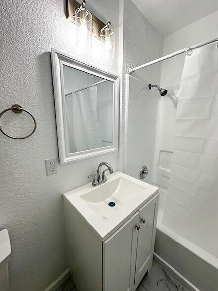 More Photos Of 2944 Del Paso Blvd, Sacramento Apartments For Sale