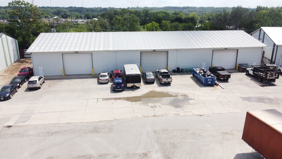 Primary Photo Of 10 Graham Dr, Rockdale Unknown For Lease