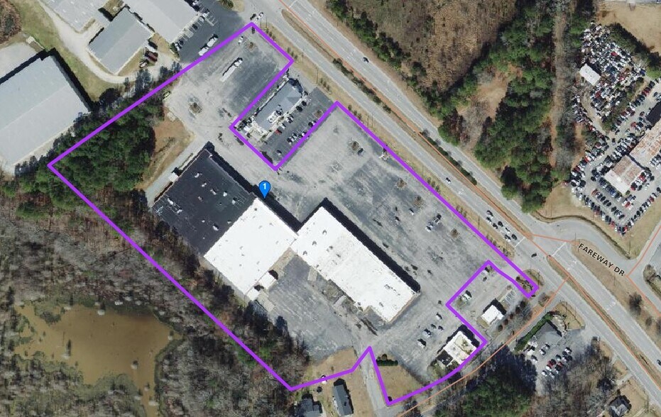 More Photos Of 1543 W Market St, Smithfield Light Distribution For Lease