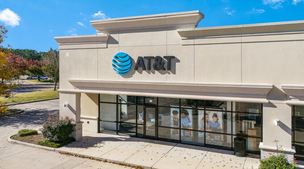 More Photos Of 61101-61125 Airport Rd, Slidell Unknown For Lease