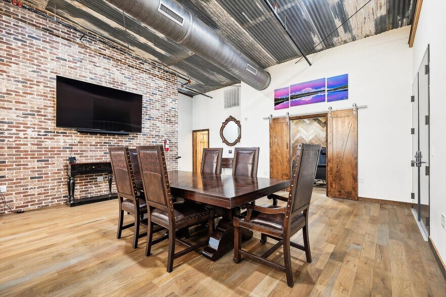 More Photos Of 9408 Learjet Ln, McKinney Airplane Hangar For Sale