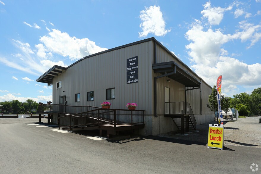 More Photos Of 5 Broadway, Albany Marina For Sale