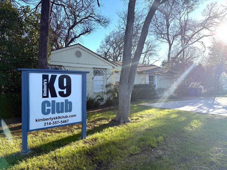 More Photos Of 4326 W Lovers Ln, Dallas Storefront Retail Office For Lease