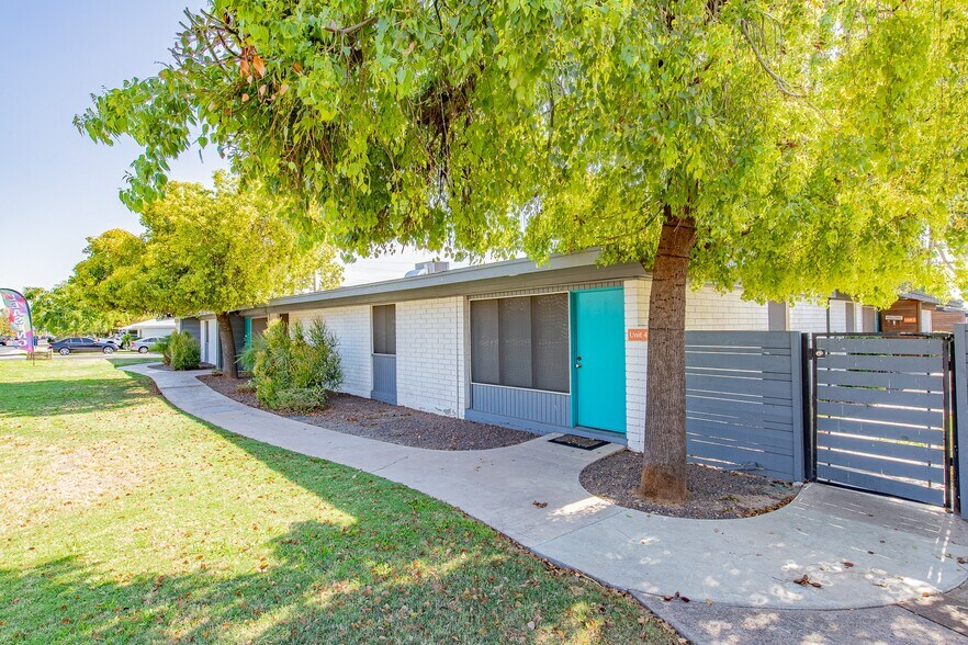 More Photos Of 2620 N 40th St, Phoenix Apartments For Sale