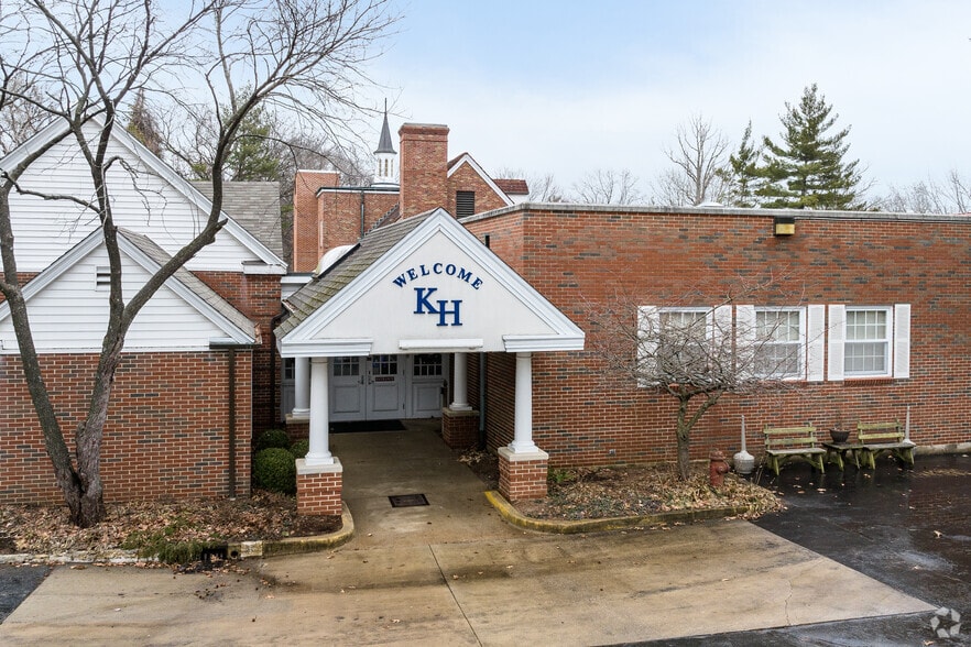 More Photos Of 700 N 66th St, Belleville Religious Facility For Sale