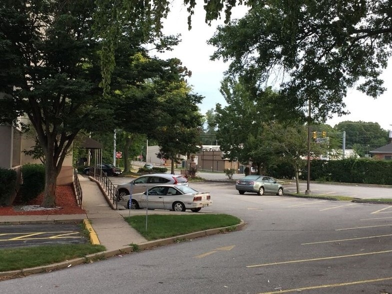 More Photos Of 400 Reservoir Ave, Providence Office For Sale