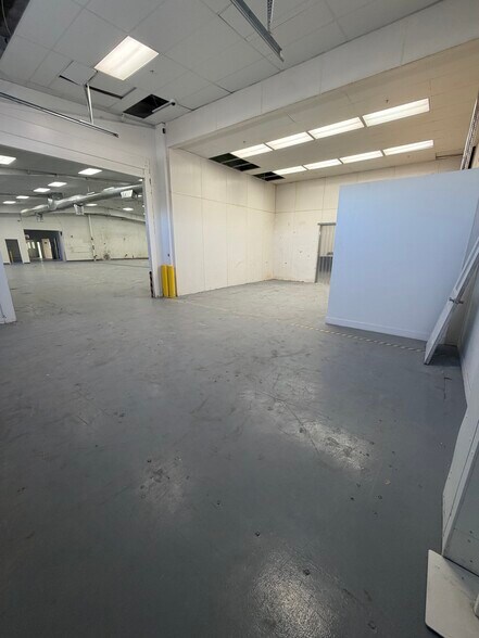 More Photos Of 150 E 400 N, Salem Manufacturing For Lease