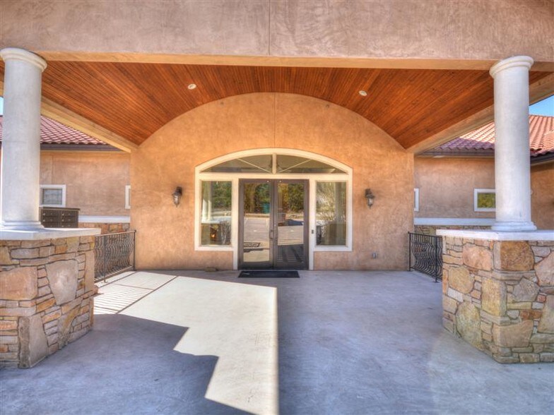 More Photos Of 20624 Hwy 1431, Lago Vista Office For Sale