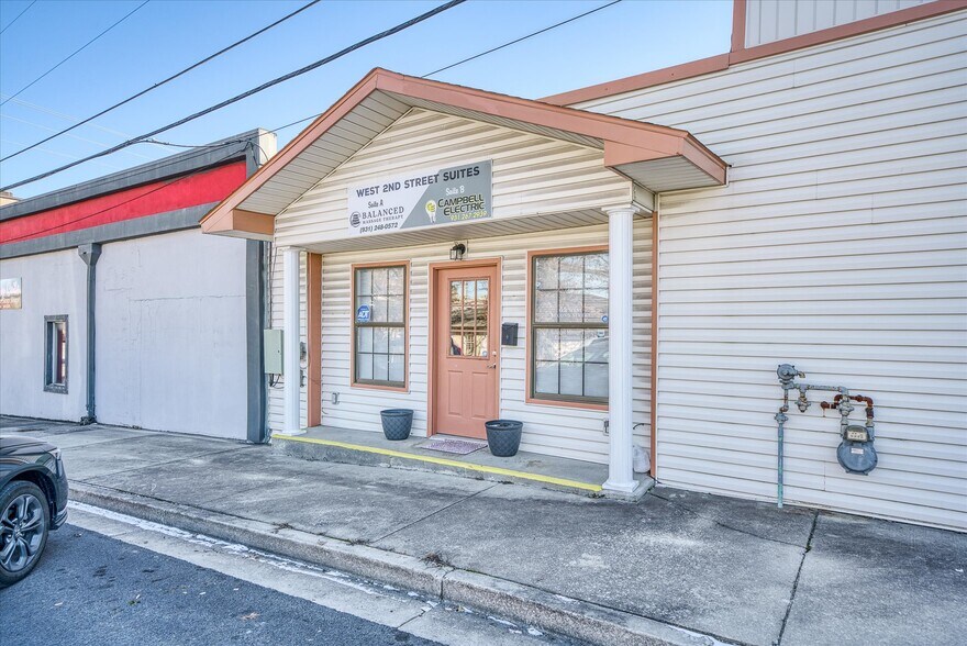 More Photos Of 142 West Ave, Crossville Medical For Sale