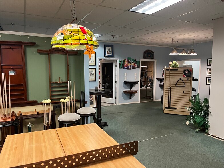 More Photos Of 5585 University Blvd W, Jacksonville Storefront Retail Office For Sale