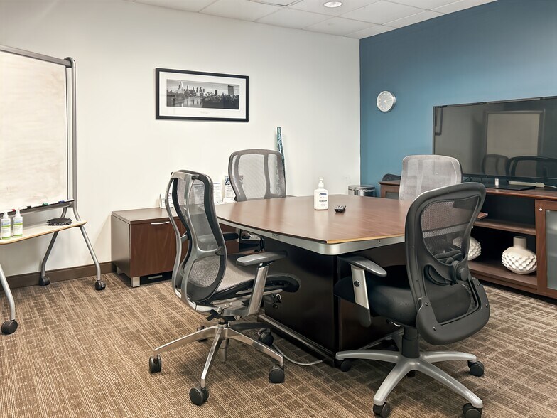 More Photos Of 1545 Crossways Blvd, Chesapeake Coworking Space