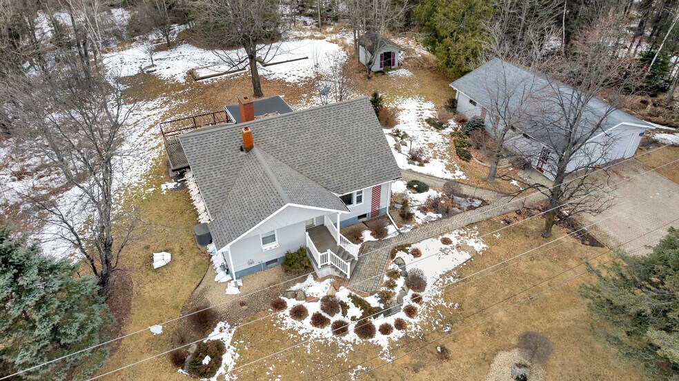 More Photos Of 5468 Miller Trunk Hwy, Hermantown Garden Center For Sale